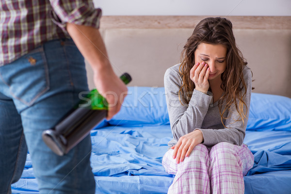 Foto stock: Violência · doméstica · família · argumento · bêbado · homem · mulheres