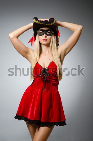 [[stock_photo]]: Femme · pirate · forte · arme · noir · chapeau