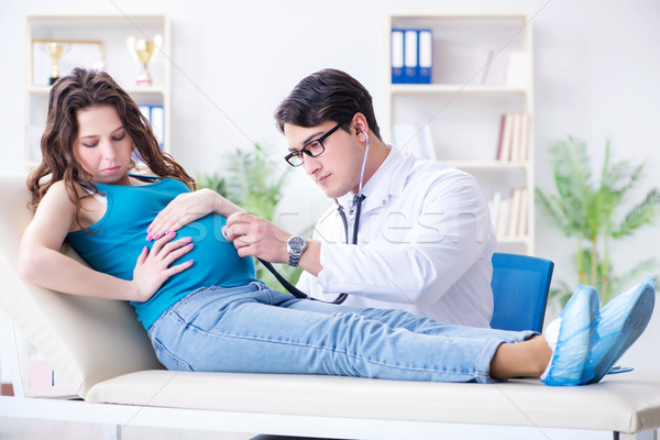 Foto d'archivio: Donna · incinta · medico · medici · ragazza · uomo · salute