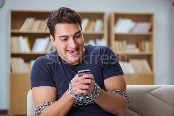 Foto stock: Hombre · sufrimiento · teléfono · dependencia · Internet