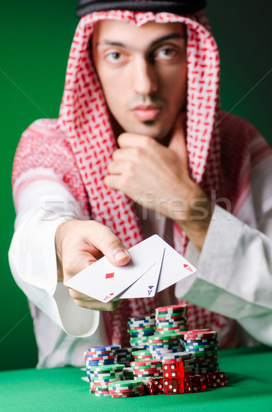 Arab om joc cazinou verde costum Imagine de stoc © Elnur