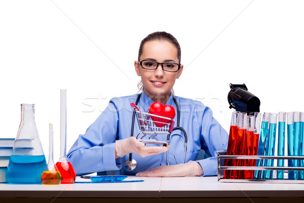 Jeunes médecin rouge coeur laboratoire femme [[stock_photo]] © Elnur