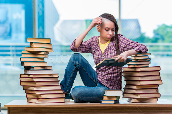 Jeunes Homme étudiant examens fille livres [[stock_photo]] © Elnur