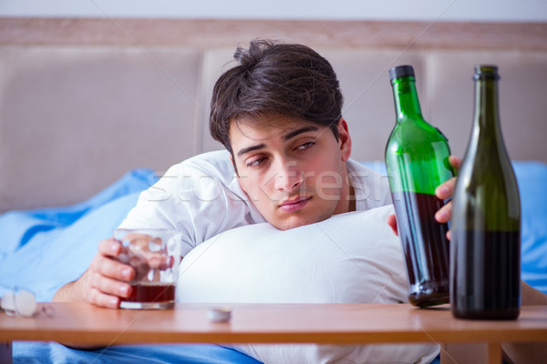 Férfi iszik ágy szakítás depresszió szomorú Stock fotó © Elnur