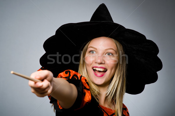 Vrăjitoare murdar mână zâmbet costum portret Imagine de stoc © Elnur