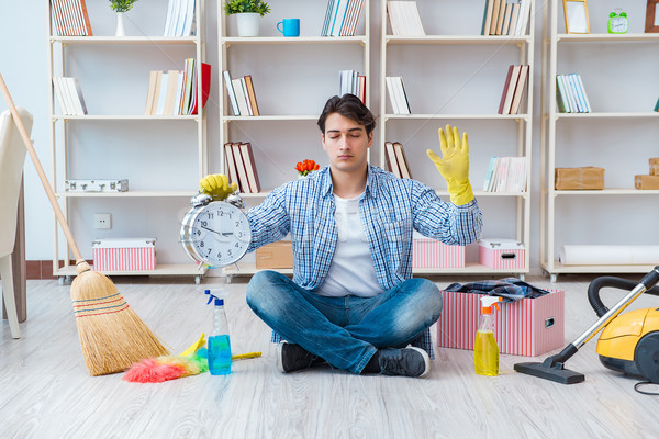 Man schoonmaken home tijd werknemer dienst Stockfoto © Elnur