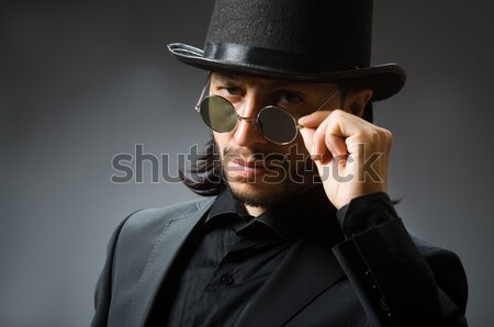 Mann gun Jahrgang hat Business Hand Stock foto © Elnur