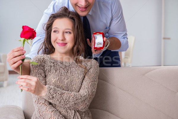 Romantikus férfi készít házasság javaslat üzlet Stock fotó © Elnur