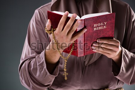 [[stock_photo]]: Religieux · nonne · religion · sombre · femme · sexy