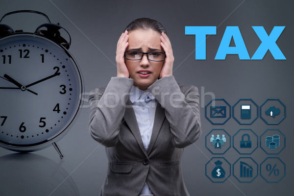 Geschäftsmann spät Steuern Bezahlung Uhr Zeit Stock foto © Elnur