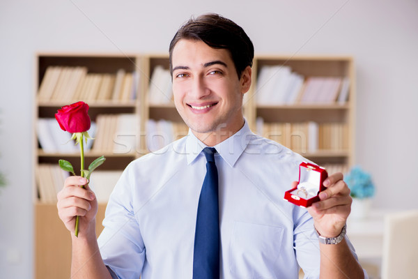 Stockfoto: Romantische · man · huwelijk · voorstel · business