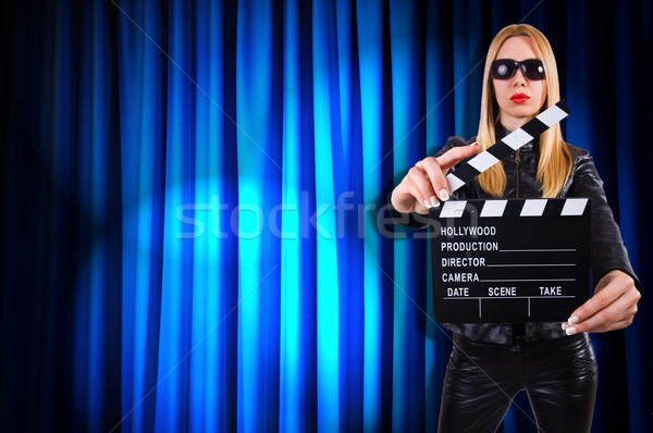Fată film bord perdele petrecere modă Imagine de stoc © Elnur