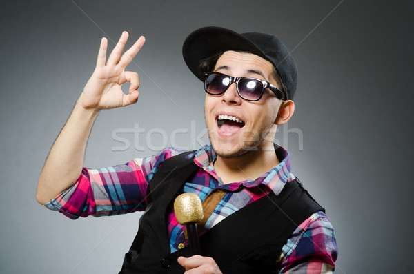Stock fotó: Vicces · férfi · énekel · karaoke · diszkó · szemüveg