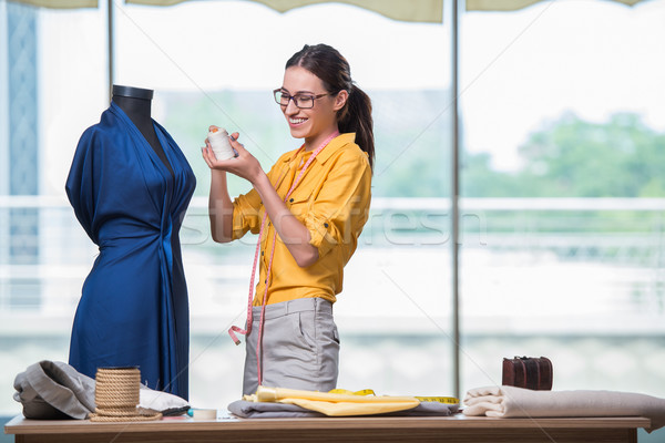 Nő szabó dolgozik új ruházat divat Stock fotó © Elnur