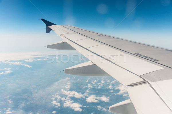 Samolot skrzydła na zewnątrz okno technologii niebieski Zdjęcia stock © Elnur