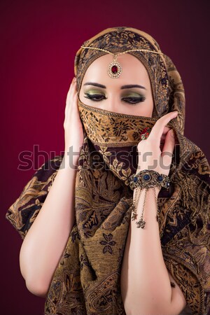 Foto d'archivio: Tradizionale · muslim · abbigliamento · felice · moda