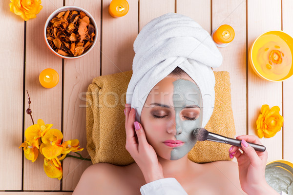 Jonge vrouw spa gezondheid vrouw gelukkig lichaam Stockfoto © Elnur