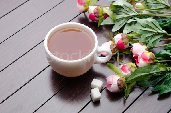 Ceaşcă ceai catering flori frunze sticlă Imagine de stoc © Elnur