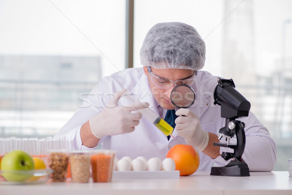 Stockfoto: Voeding · expert · testen · voedsel · producten · lab
