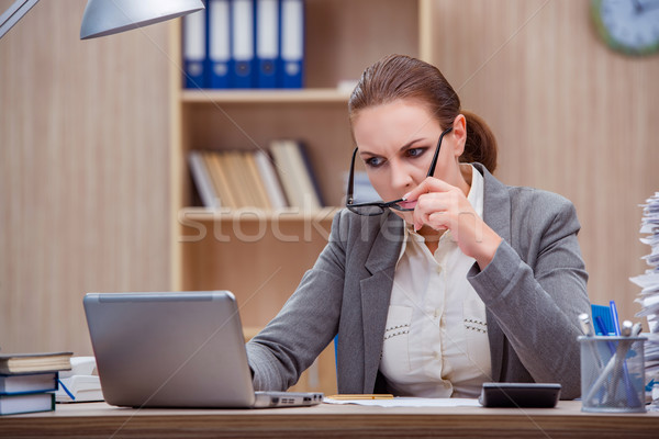 [[stock_photo]]: Occupés · stressante · femme · secrétaire · stress · bureau