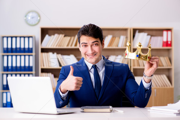Koning zakenman werken kantoor business glimlach Stockfoto © Elnur