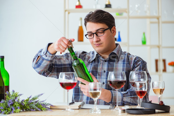 Professionele proeverij rode wijn achtergrond tabel Stockfoto © Elnur