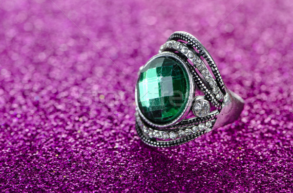 Schmuck Ring glänzend Kette Diamant weiß Stock foto © Elnur