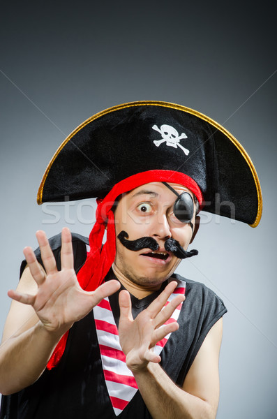 Stockfoto: Grappig · piraat · donkere · studio · hand · zwarte