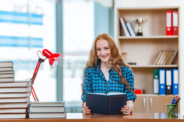 Jeunes Homme étudiant examens fille livres [[stock_photo]] © Elnur