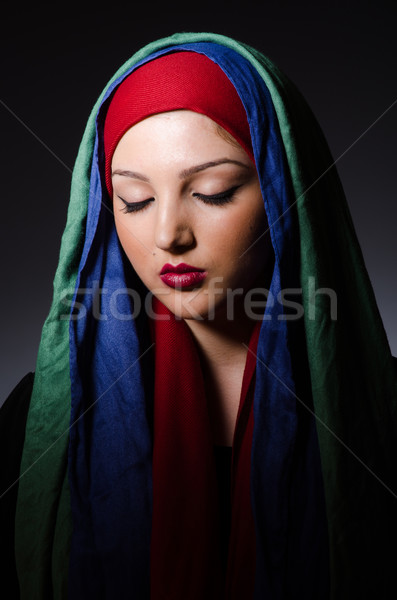 Stockfoto: Portret · jonge · vrouw · hoofddoek · vrouw · gelukkig · mode