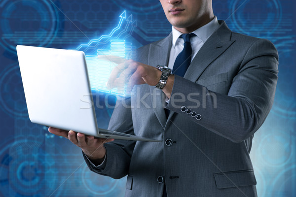 Zdjęcia stock: Biznesmen · giełdzie · handlowy · ceny · Internetu · człowiek