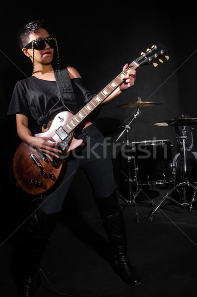 [[stock_photo]]: Jeune · femme · jouer · guitare · concert · musique · fête