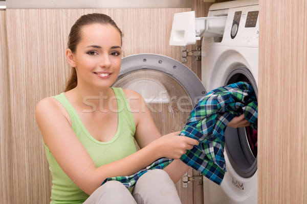 Foto stock: Mulher · lavanderia · casa · sorrir · feliz · triste