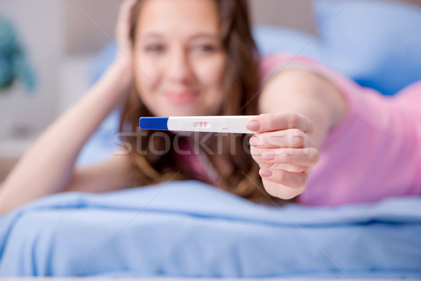 Stock foto: Frau · Schwangerschaft · Ergebnisse · Test · Mädchen · Baby