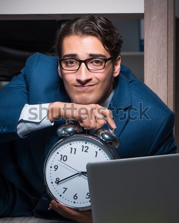 üzletasszony időbeosztás nő óra munka laptop Stock fotó © Elnur