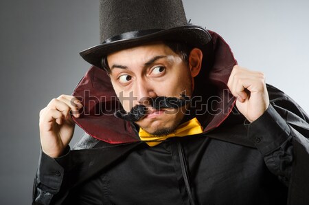 侵略性 男子 蝙蝠 面對 背景 眼鏡 商業照片 © Elnur