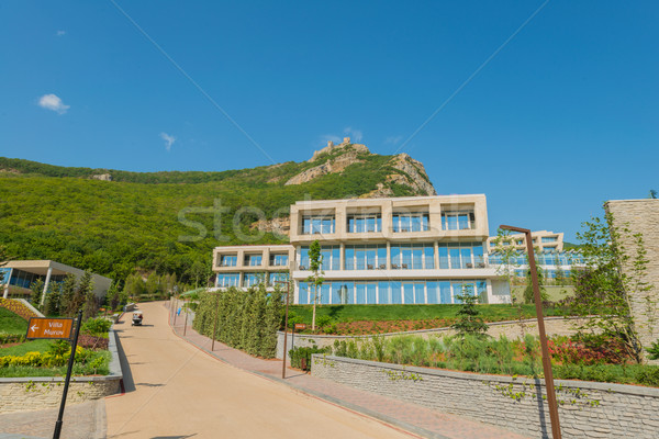 Foto stock: Moderno · casa · brilhante · verão · dia · céu