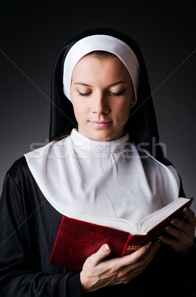 Stockfoto: Jonge · non · religieuze · vrouw · boek · schoonheid