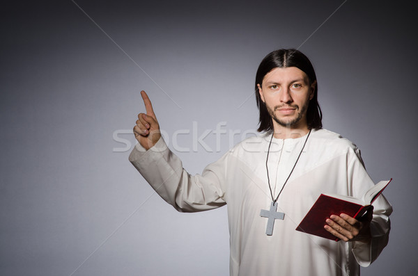 Foto stock: Sacerdote · hombre · religiosas · libro · iglesia · Biblia