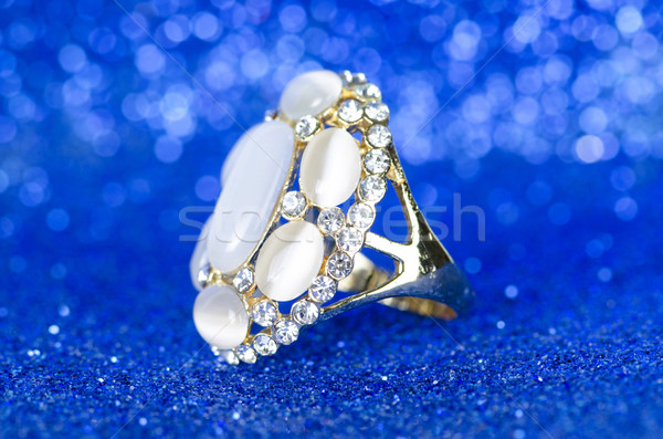 Jóias anel azul fundo cadeia diamante Foto stock © Elnur