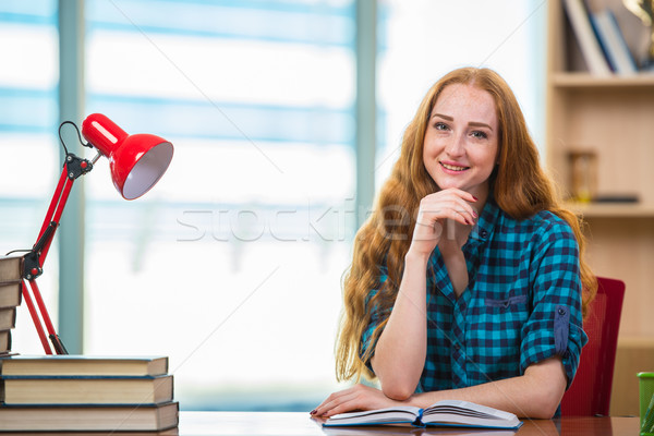 Foto stock: Jovem · feminino · estudante · exames · menina · livro