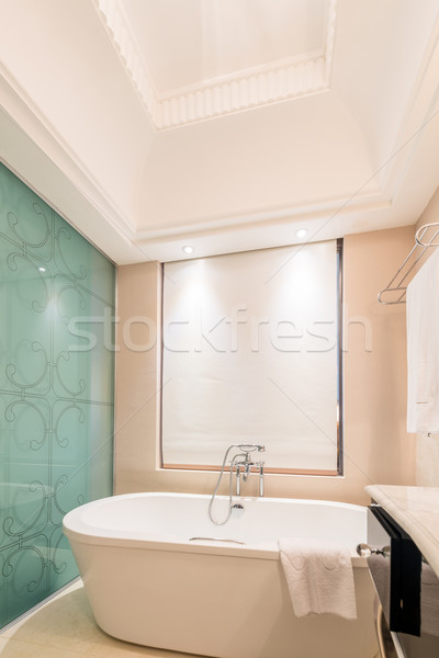 Modernes salle de bain intérieur baignoire eau santé [[stock_photo]] © Elnur