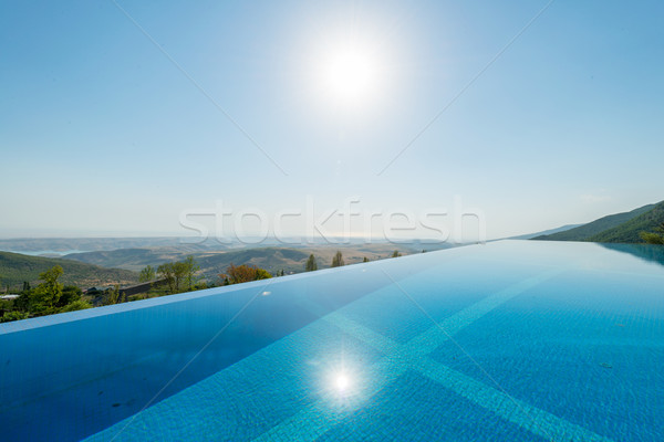 Infini piscine lumineuses été jour eau Photo stock © Elnur