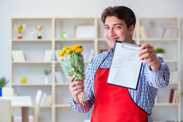 Assistente oferta monte flores flor Foto stock © Elnur