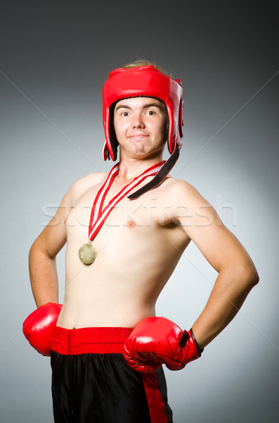 Funny Boxer gewinnen Goldmedaille Hand Ausübung Stock foto © Elnur