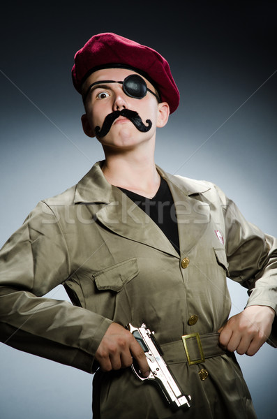 Amuzant soldat militar mână război supărat Imagine de stoc © Elnur