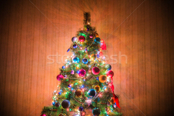 Stok fotoğraf: Noel · ağacı · karanlık · oda · cam · arka · plan · ışıklar