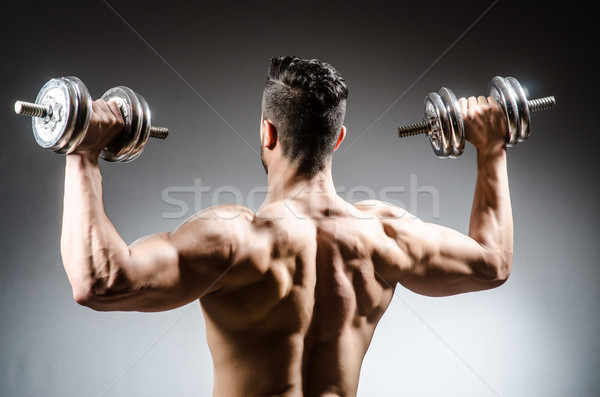 Zdjęcia stock: Muskularny · kulturysta · hantle · sportu · fitness · zdrowia