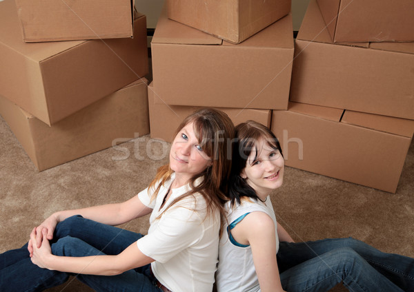 [[stock_photo]]: Maman · fille · déplacement · mère · s'asseoir · Retour