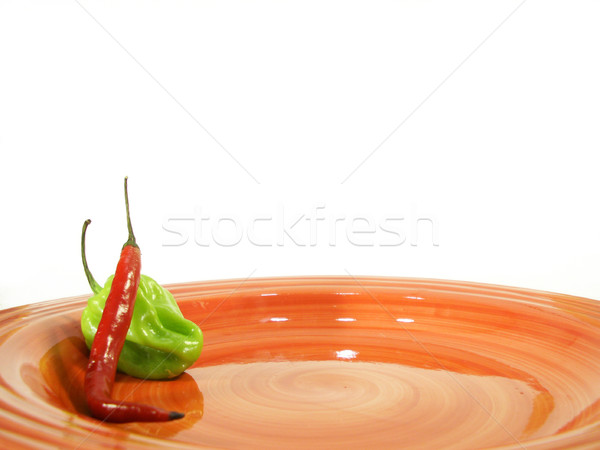 Prêt manger chaud poivrons plaque blanche Photo stock © elvinstar